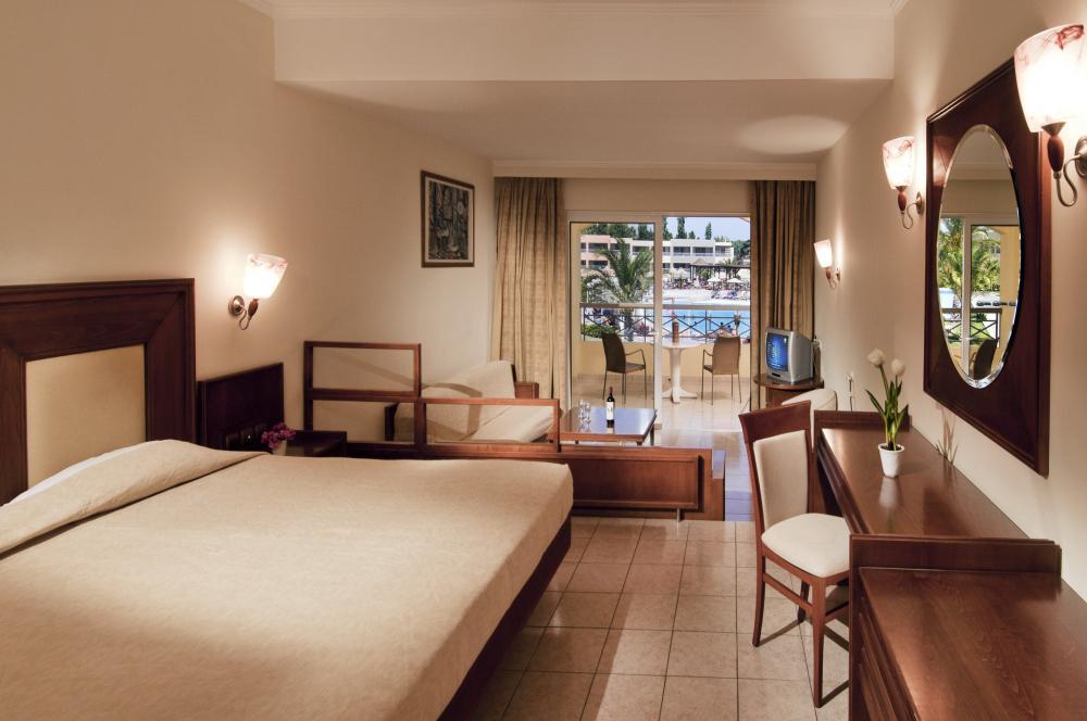 Kipriotis Maris Suites Psalidi  Camera foto
