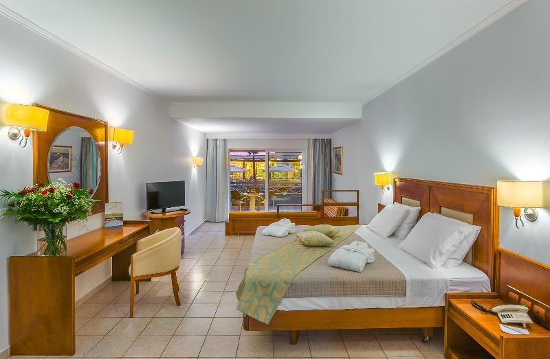 Kipriotis Maris Suites Psalidi  Esterno foto