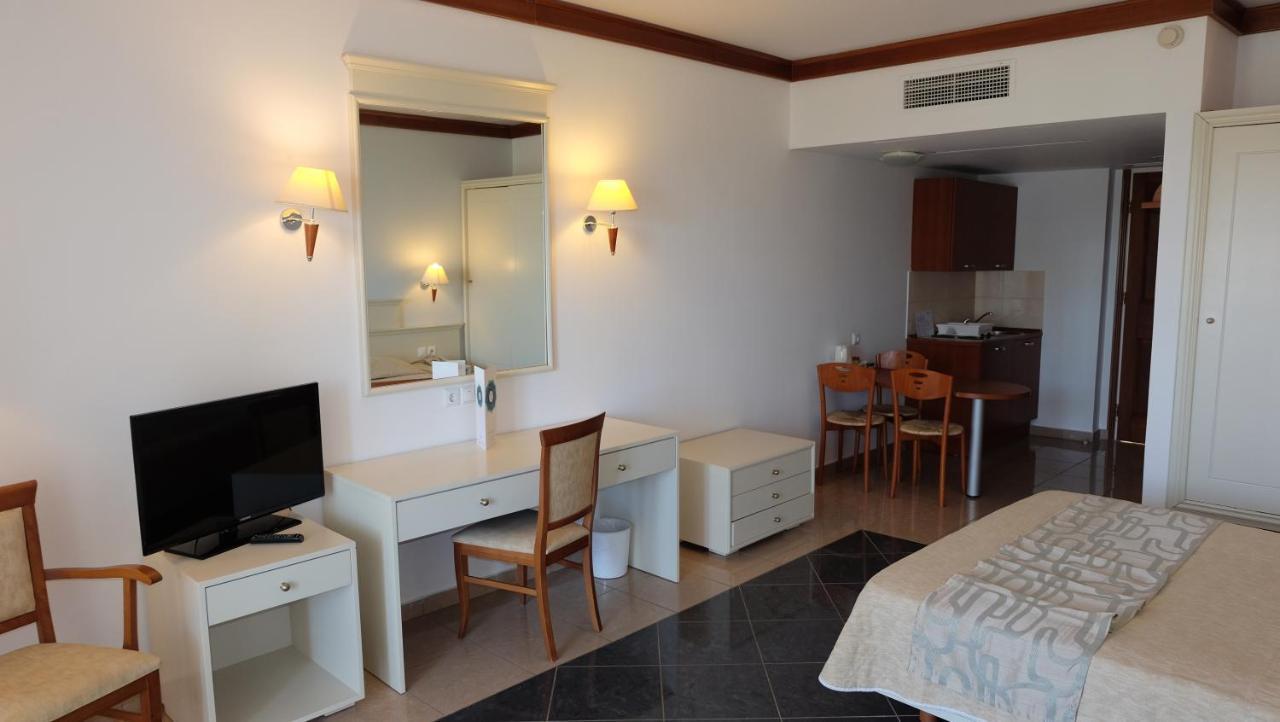 Kipriotis Maris Suites Psalidi  Esterno foto